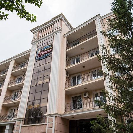 Rakhat Hotel Uralsk Exterior foto